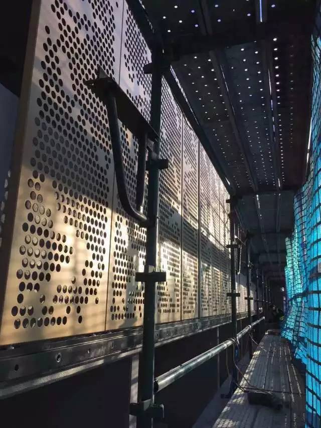 Perforated aluminum plate exterior wall decoration