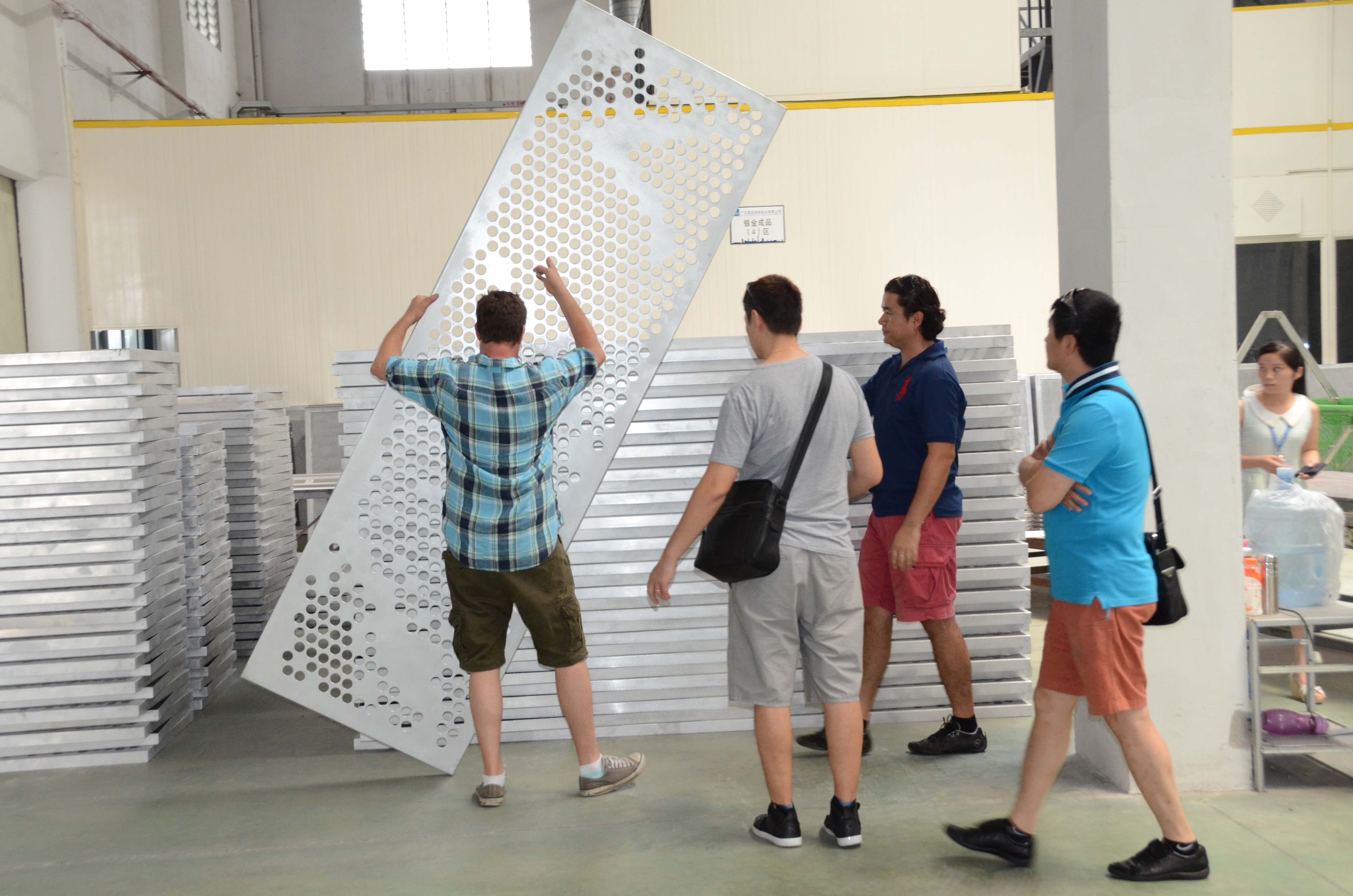 Perforated aluminum plate exterior wall decoration