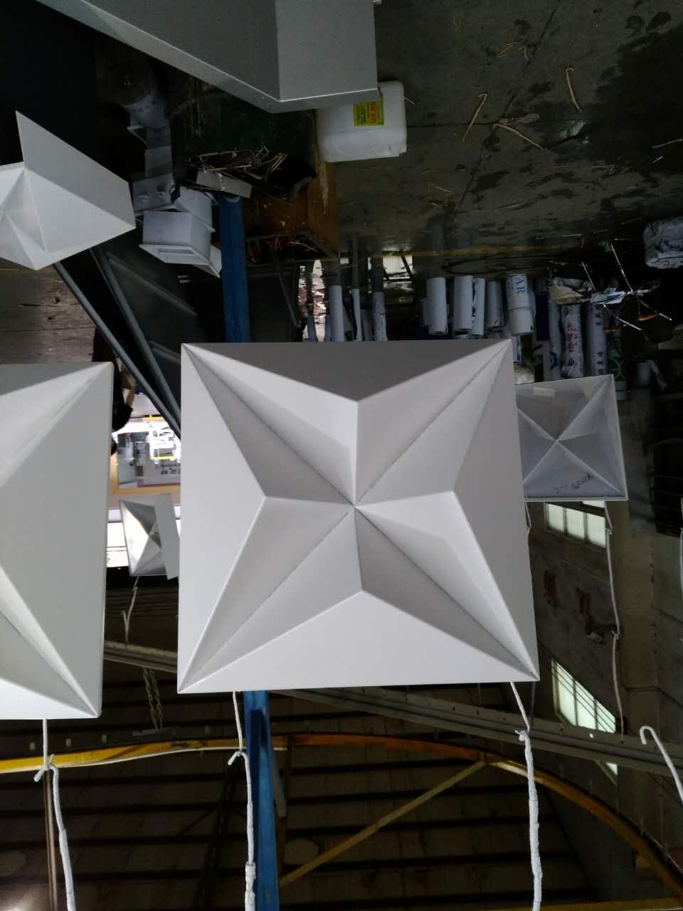 Production of special-shaped aluminum plates