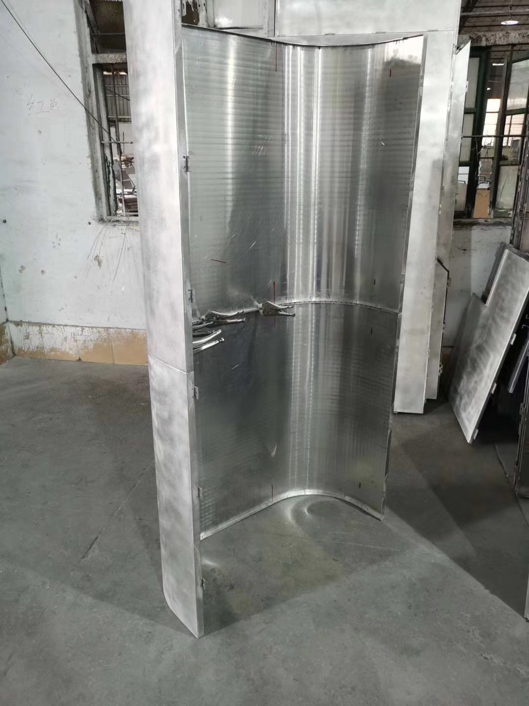 Precision aluminum plate splicing production