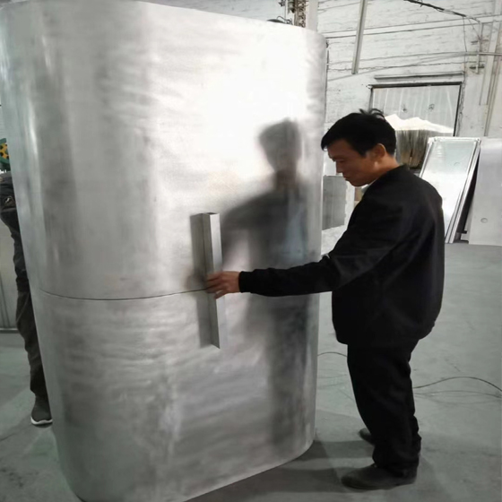 Precision aluminum plate splicing production